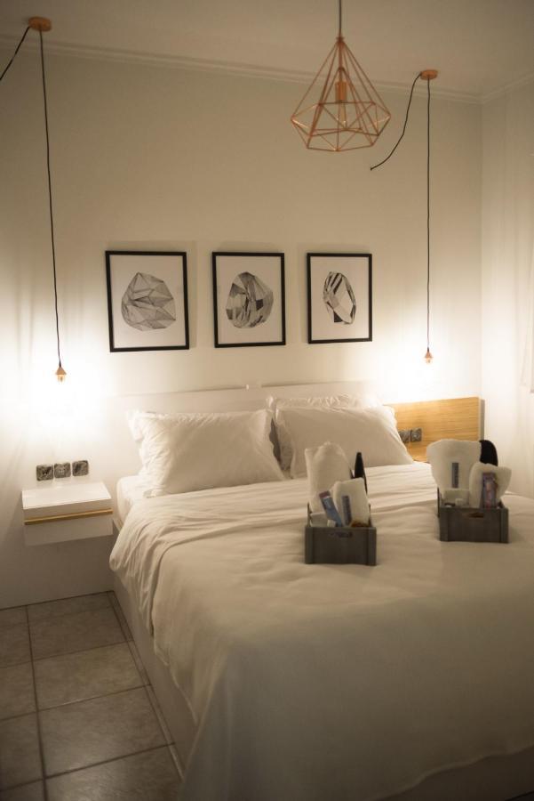 Chrisandro Apartments Athena Bagian luar foto