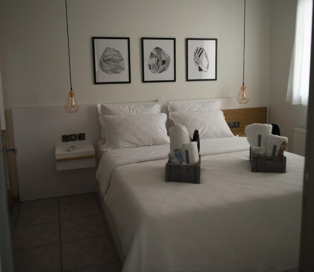 Chrisandro Apartments Athena Bagian luar foto