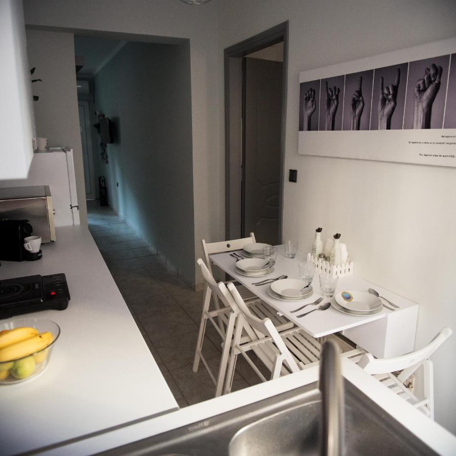 Chrisandro Apartments Athena Bagian luar foto